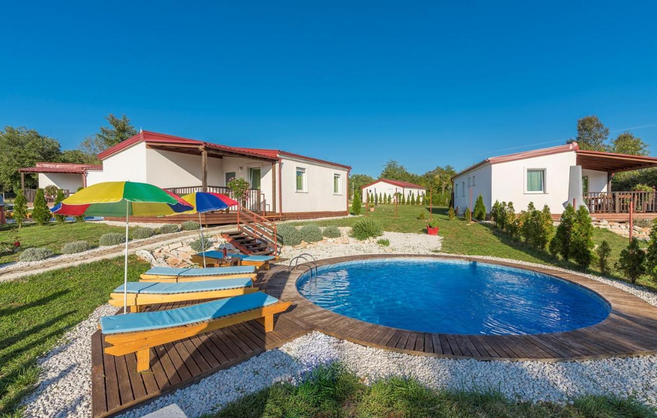 Kringa Holiday Park Village Jelovci מראה חיצוני תמונה