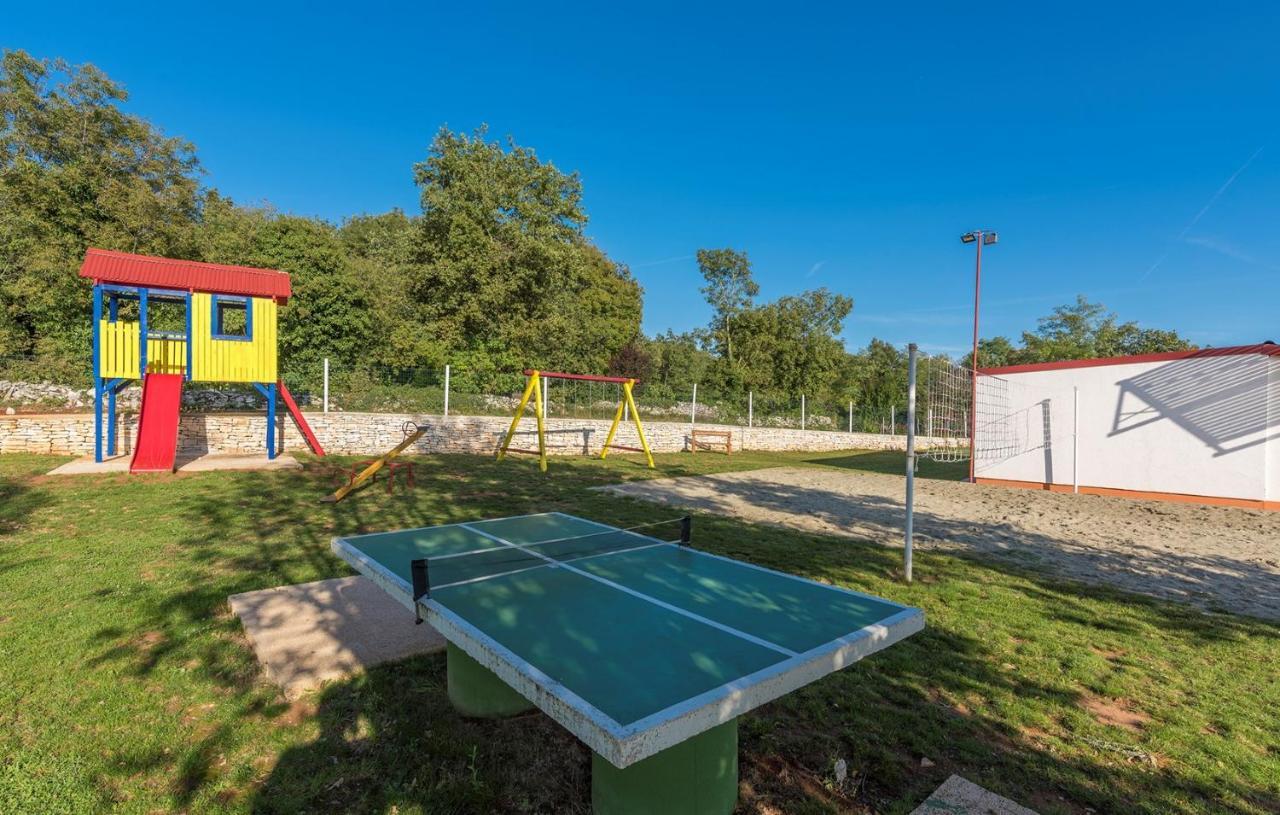 Kringa Holiday Park Village Jelovci מראה חיצוני תמונה