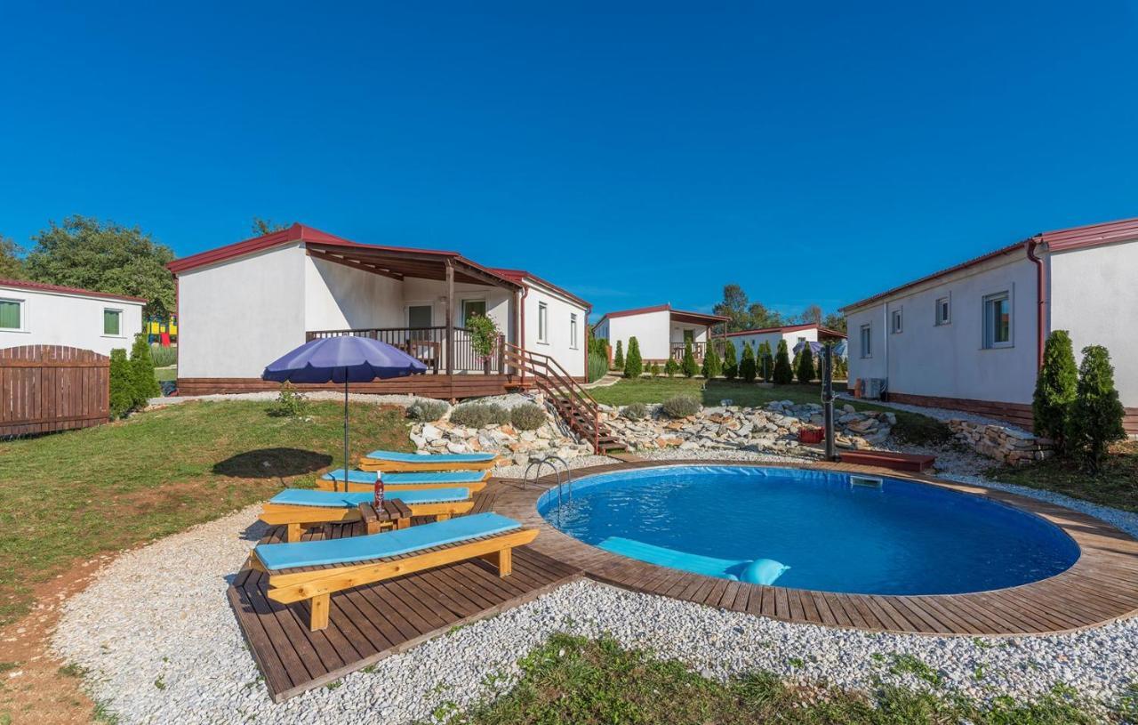 Kringa Holiday Park Village Jelovci מראה חיצוני תמונה