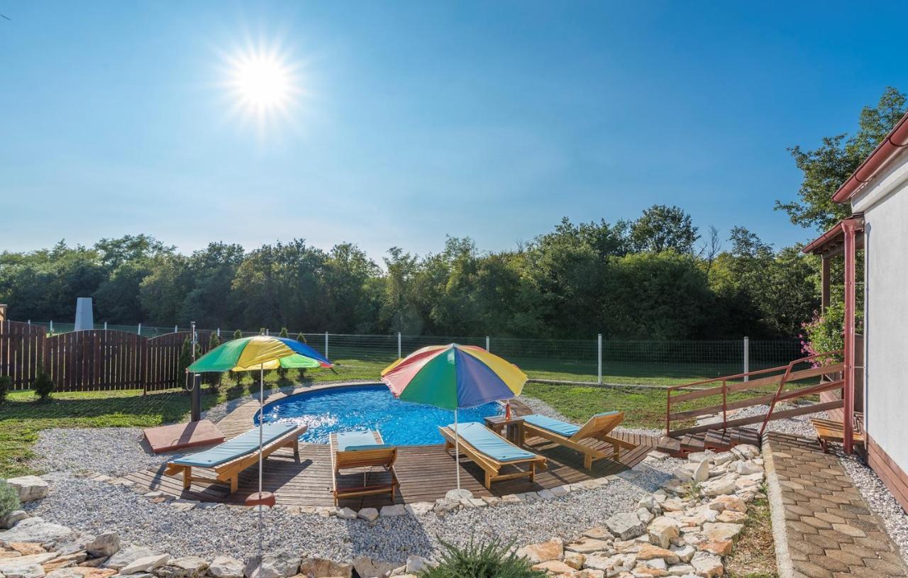 Kringa Holiday Park Village Jelovci מראה חיצוני תמונה